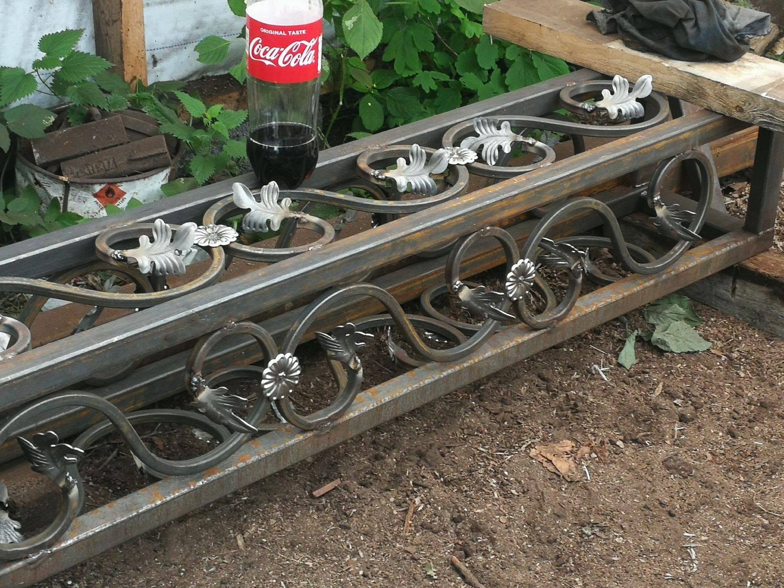 Paviljon ja metallkonstruktsioon