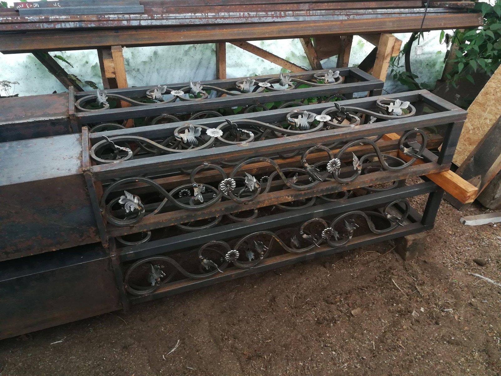 Paviljon ja metallkonstruktsioon