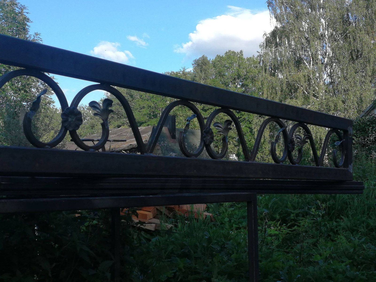 Paviljon ja metallkonstruktsioon