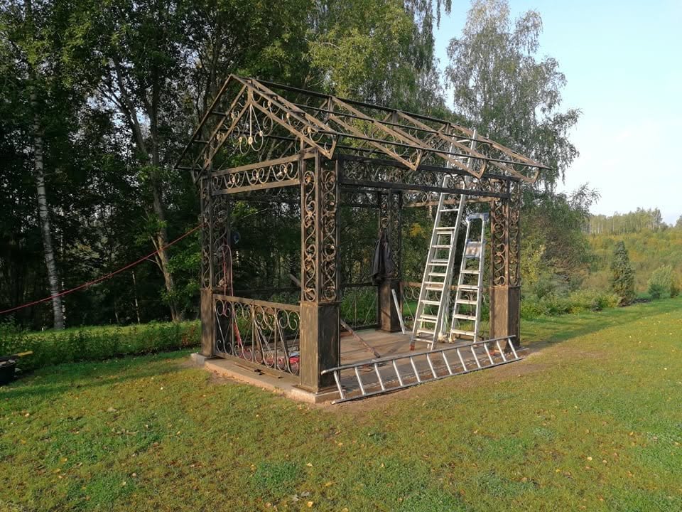 Paviljon ja metallkonstruktsioon